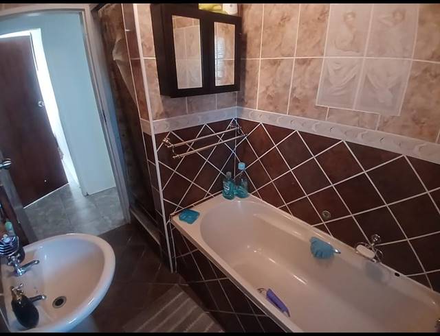 2 BEDROOM APARTMENT FOR SALE IN FLORIDA